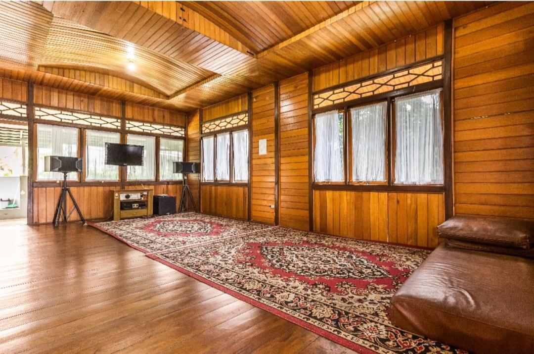 Villa Anjung Balak צ'יסרואה מראה חיצוני תמונה