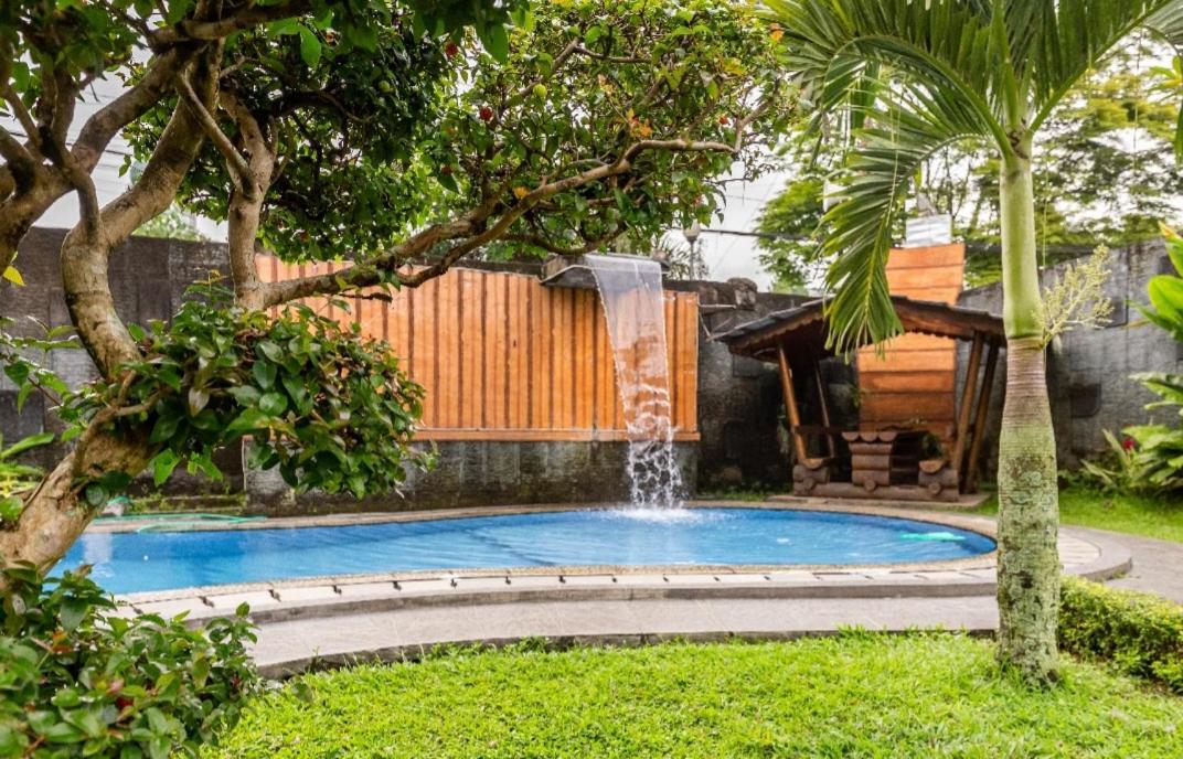 Villa Anjung Balak צ'יסרואה מראה חיצוני תמונה